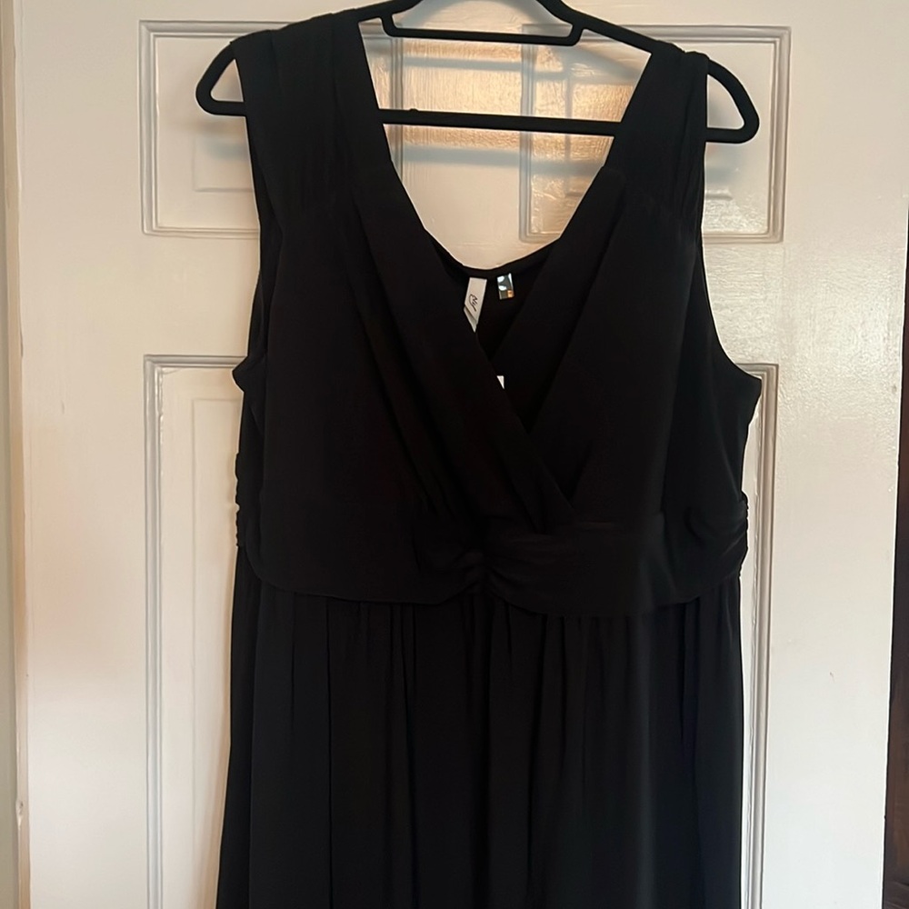 Black sleeveless maxi dress